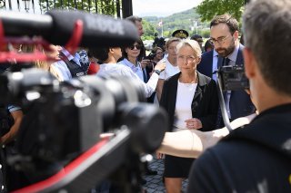 La première ministre Elisabeth Borne s'est rendue à Annecy en compagnie du ministre de l'intérieur Gérald Darmalin. Elle y a tenu une conférence de presse.